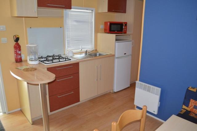 Hotel Le Clocher De Neyran à Saint-Gervais-sur-Mare Extérieur photo