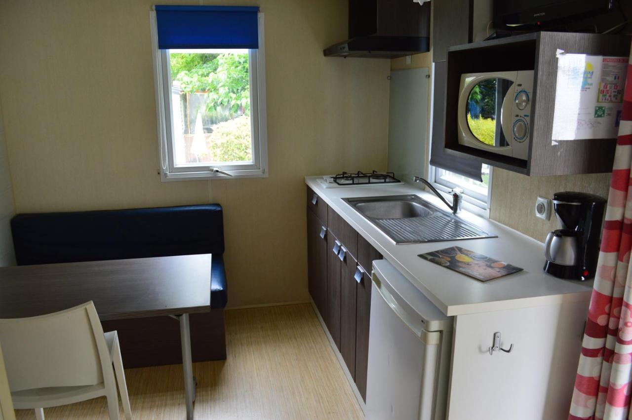Hotel Le Clocher De Neyran à Saint-Gervais-sur-Mare Extérieur photo